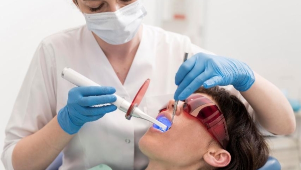 Habis Tambal Gigi Langsung Makan, Emang Boleh?